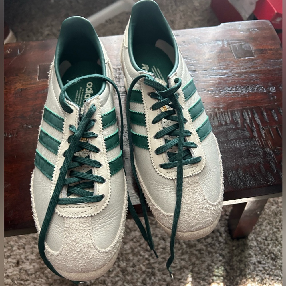 Women’s Adidas Originals SL 72